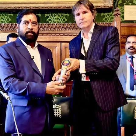 Eknath Shinde receiving recognition during the UK Asian Business Council parliamentary programme in London
